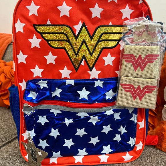 ❣️🆕Accessory Innovations DC Comics Wonder Woman Backpack❣️ - Picture 2 of 12